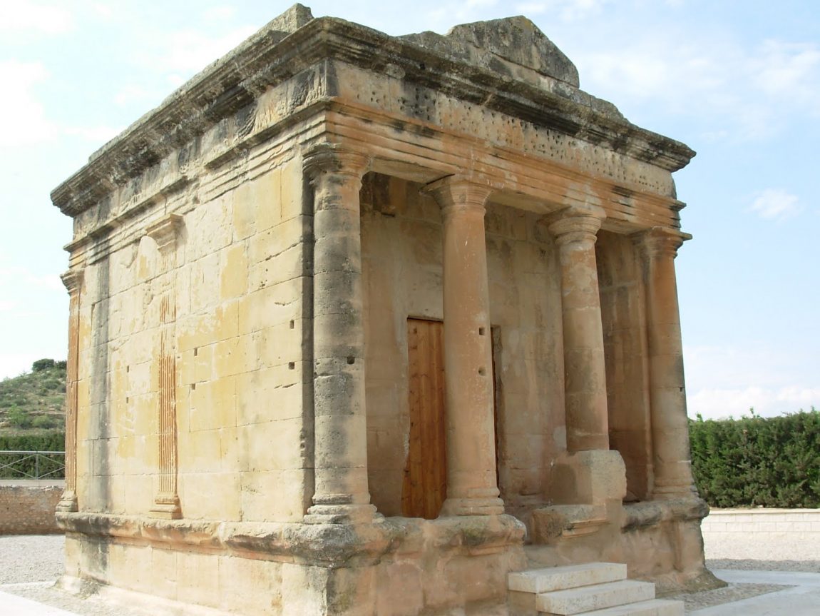 mausoleo-romano-tanatoriesparregueray-abrera-blog-funeraria-esparreguera-y-abrera.jpg