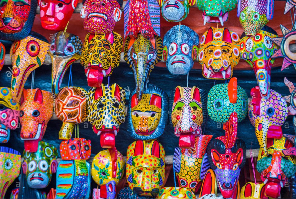 mercado-chichicastenango-blog-tanatori-esparreguera-funeraria-esparreguera-mascaras-mercado-1.jpg